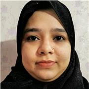 Biology teacher teaches students of middle school